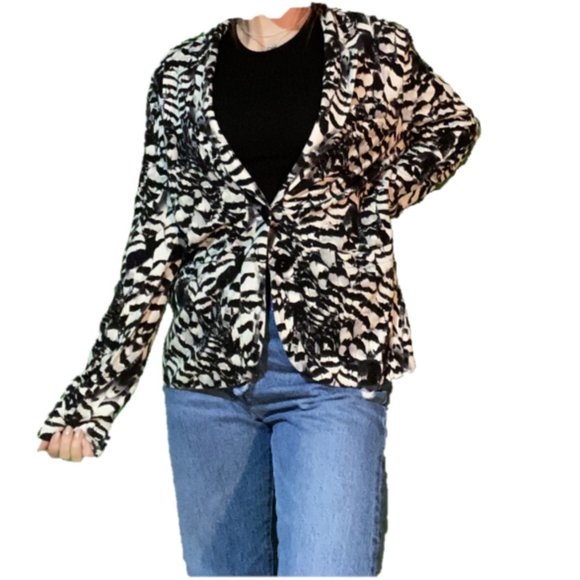 Feather Print Blazer - Picture 2 of 5